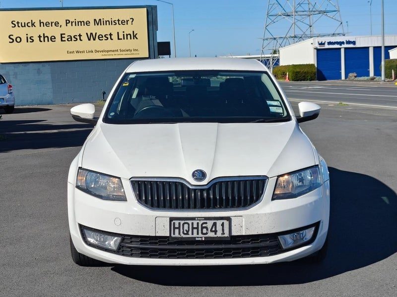 2014 Skoda Octavia TDI / NZ New / 2 Keys + Alloys, photo 2