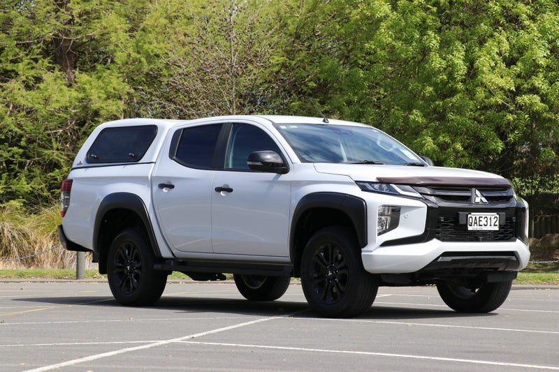 2023 Mitsubishi Triton GSR 4WD 6AT 2.4D