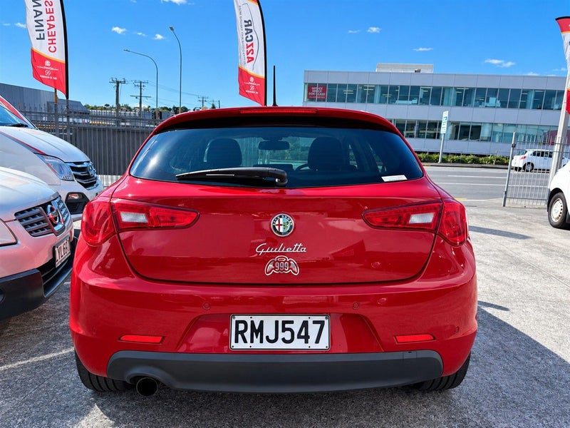 2015 Alfa Romeo Giulietta, photo 3