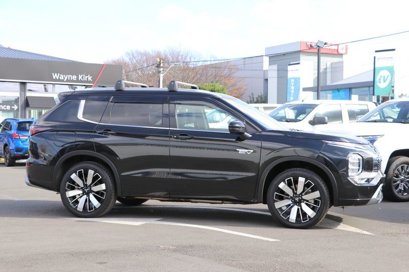 2026 Mitsubishi Outlander PHEV VRX (S-AWC), photo 3