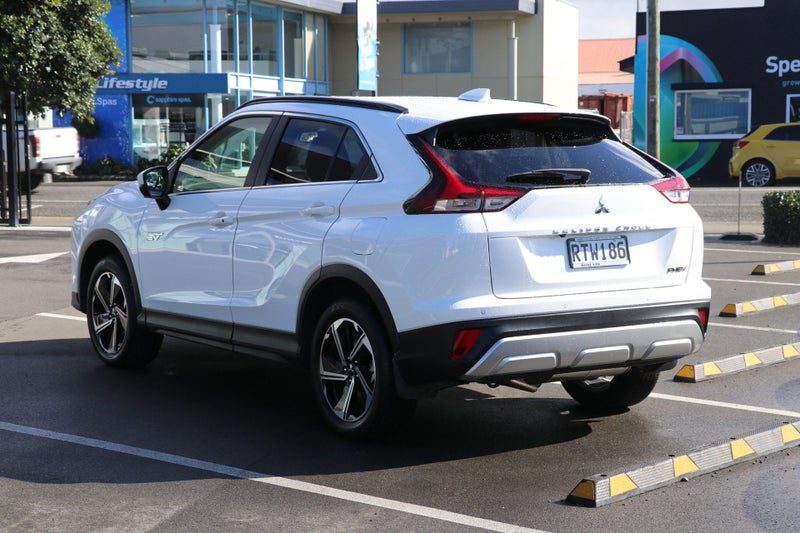2026 Mitsubishi Eclipse Cross PHEV XLS 4WD (S-AWC), photo 2