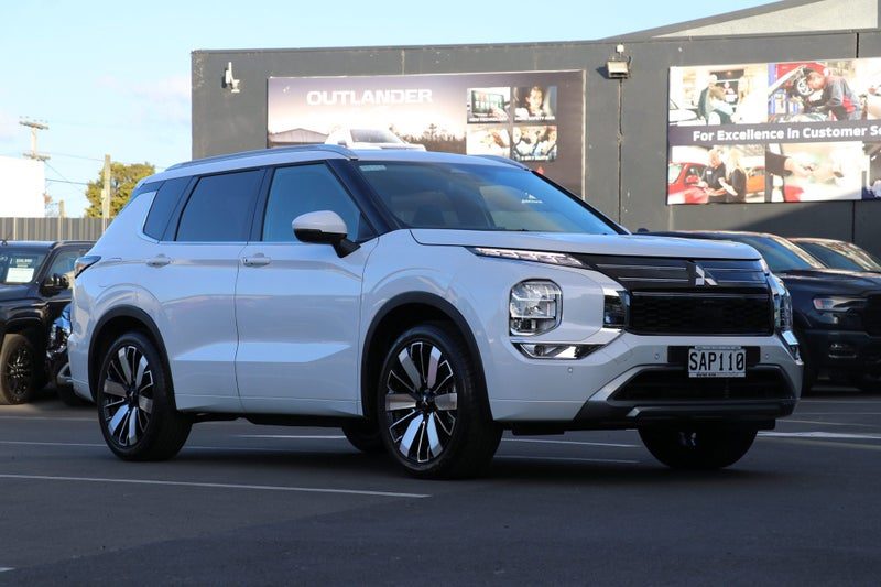 2026 Mitsubishi Outlander VRX 2WD 2.5P