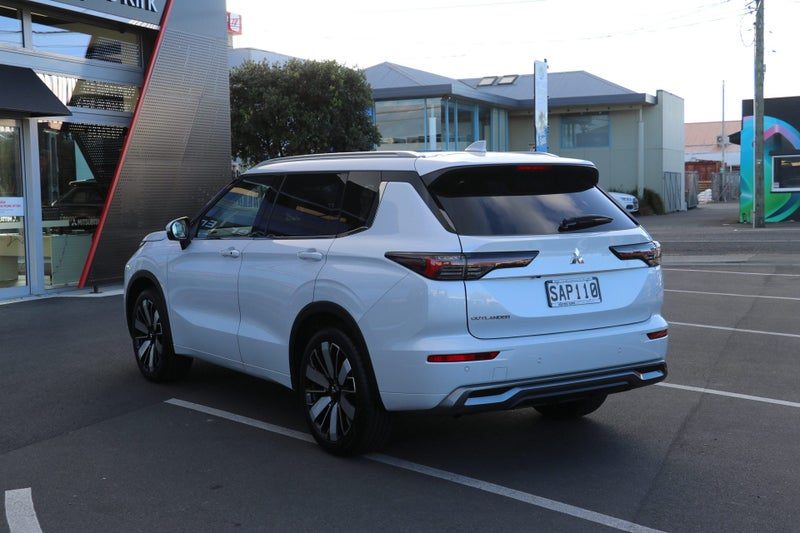 2026 Mitsubishi Outlander VRX 2WD 2.5P, photo 2