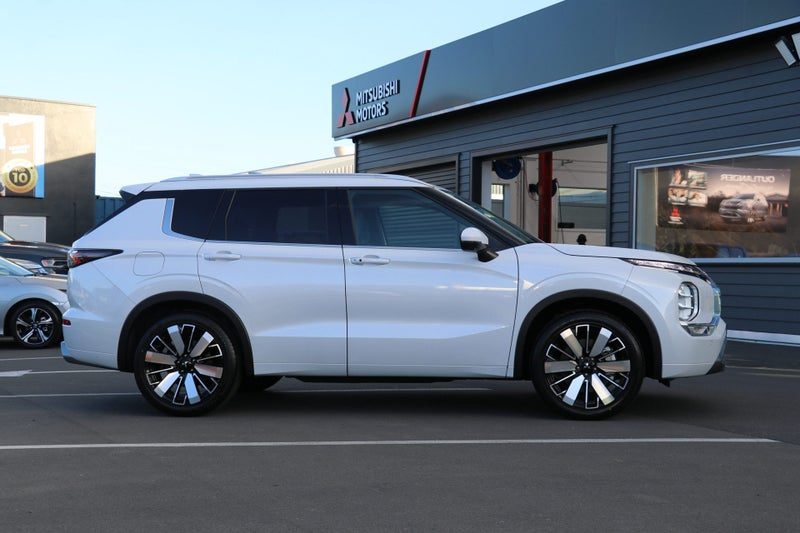 2026 Mitsubishi Outlander VRX 2WD 2.5P, photo 3