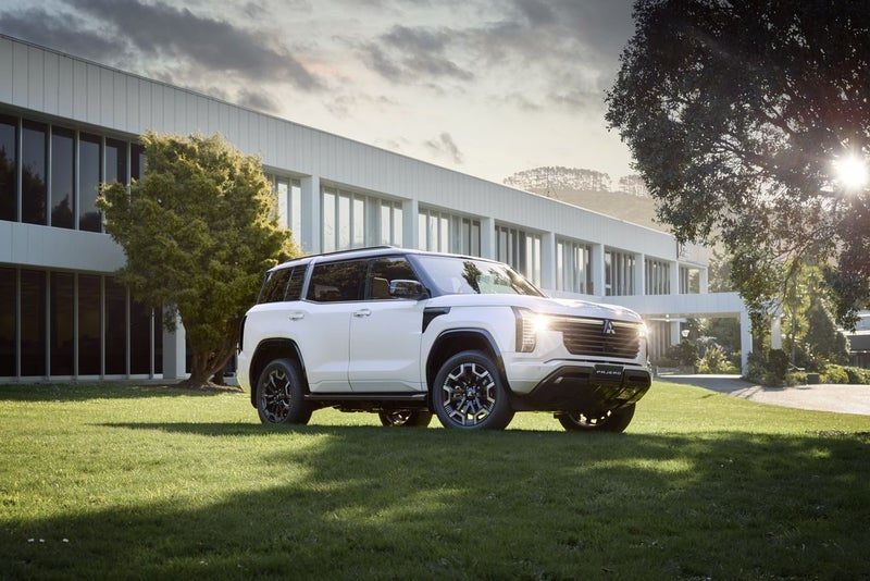 2026 Mitsubishi Pajero Exceed 4WD