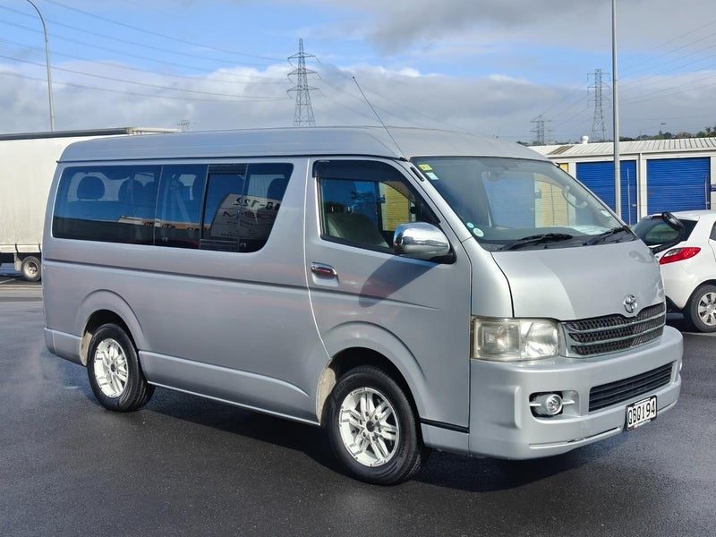 2008 Toyota Hiace 10 Seater Minibus