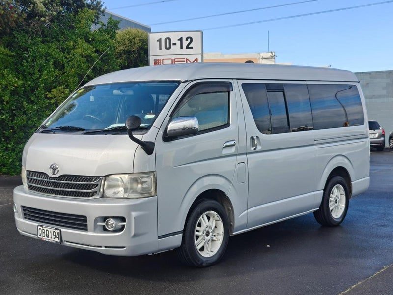 2008 Toyota Hiace 10 Seater Minibus, photo 3