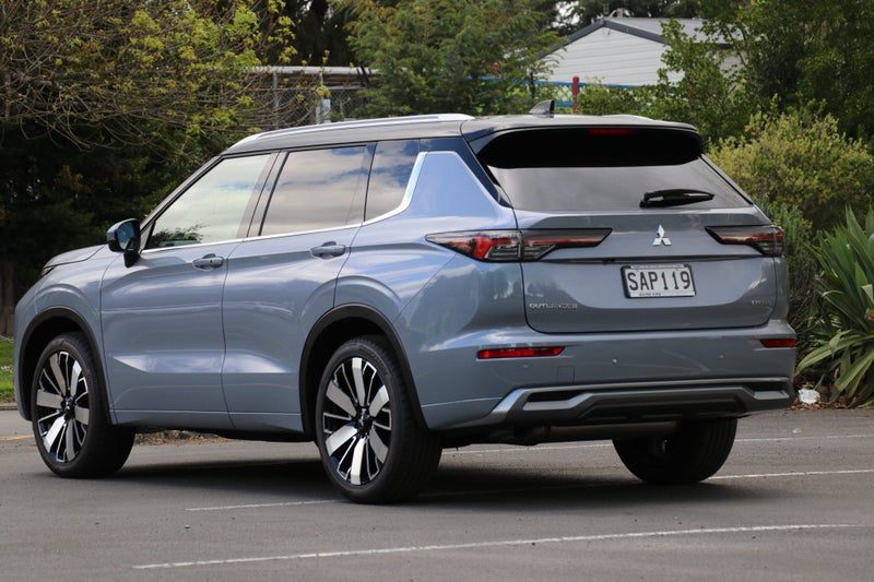 2026 Mitsubishi Outlander Exceed 2WD, photo 2