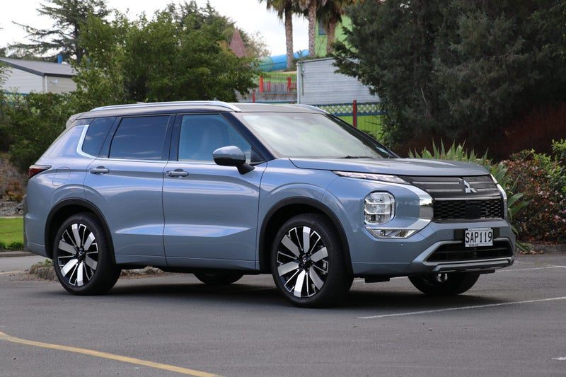 2026 Mitsubishi Outlander Exceed 2WD, photo 3