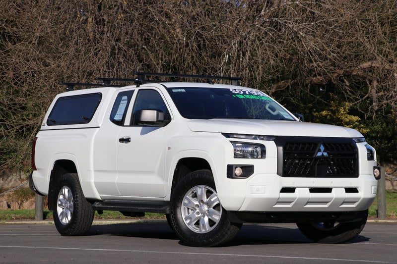2026 Mitsubishi Triton Club Cab GLX 4WD 6AT 2.4DT