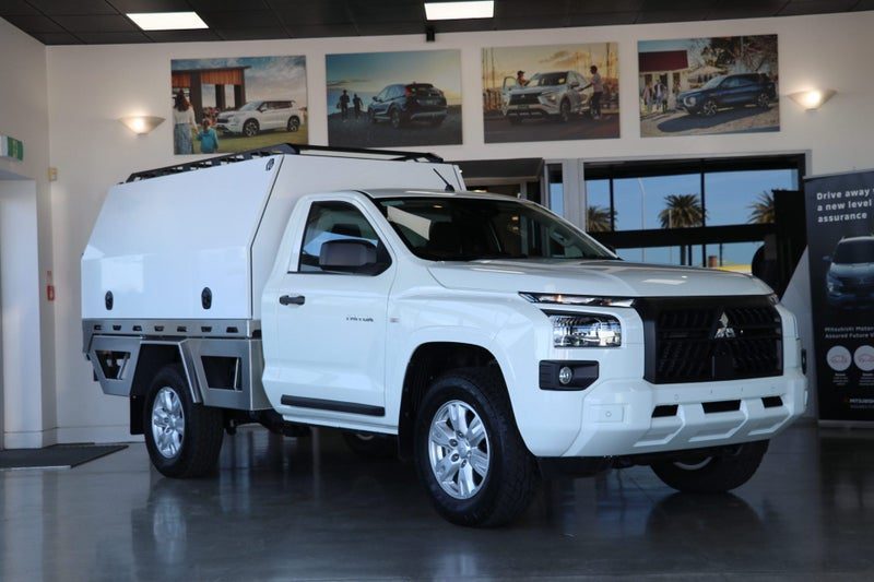 2026 Mitsubishi Triton GLX