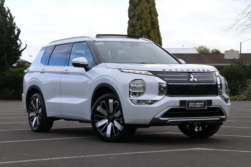 2026 Mitsubishi Outlander PHEV VRX (S-AWC)