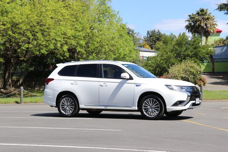 2021 Mitsubishi Outlander XLS PHEV/4WD/AT, photo 3