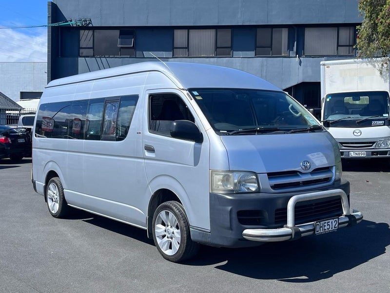 2005 Toyota Hiace HIGH ROOF / 2.5TDZX / MANUAL, main photo