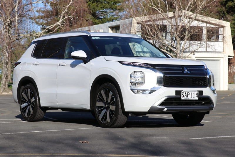 2026 Mitsubishi Outlander VRX 2WD 2.5P