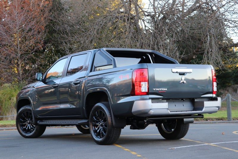 2026 Mitsubishi Triton GLX SPORT 4WD 6At ( GLXS ), photo 2