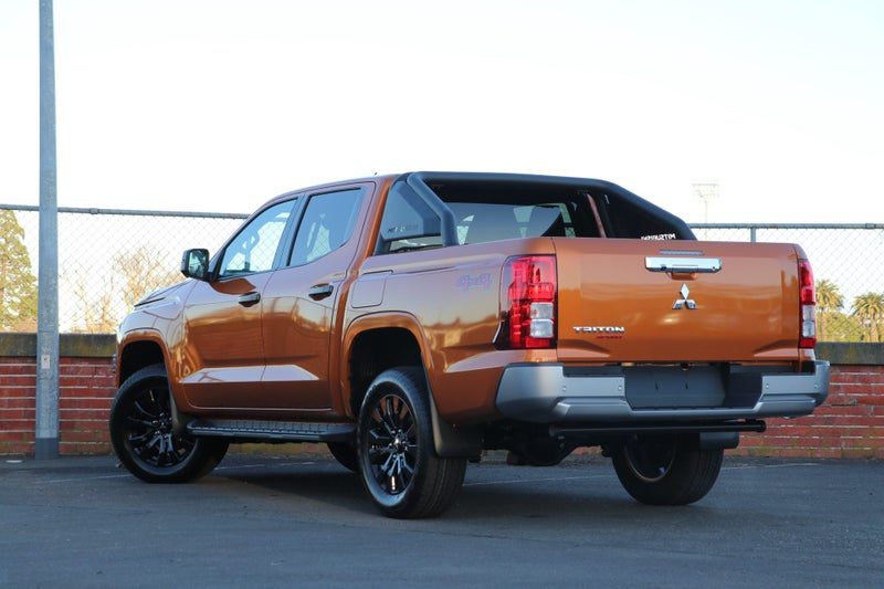 2026 Mitsubishi Triton GLX SPORT 4WD 6At ( GLXS ), photo 2
