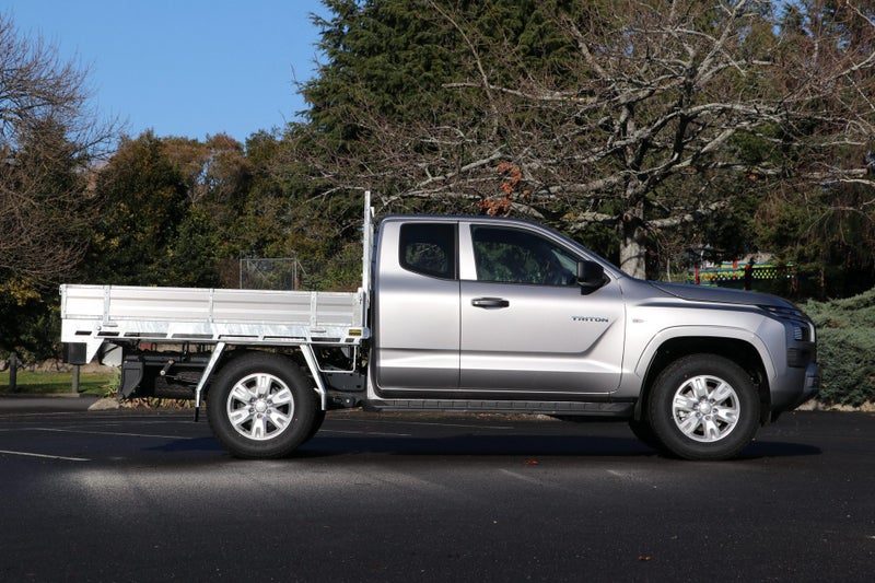 2026 Mitsubishi Triton Club Cab GLX 4WD 6AT 2.4DT, photo 3