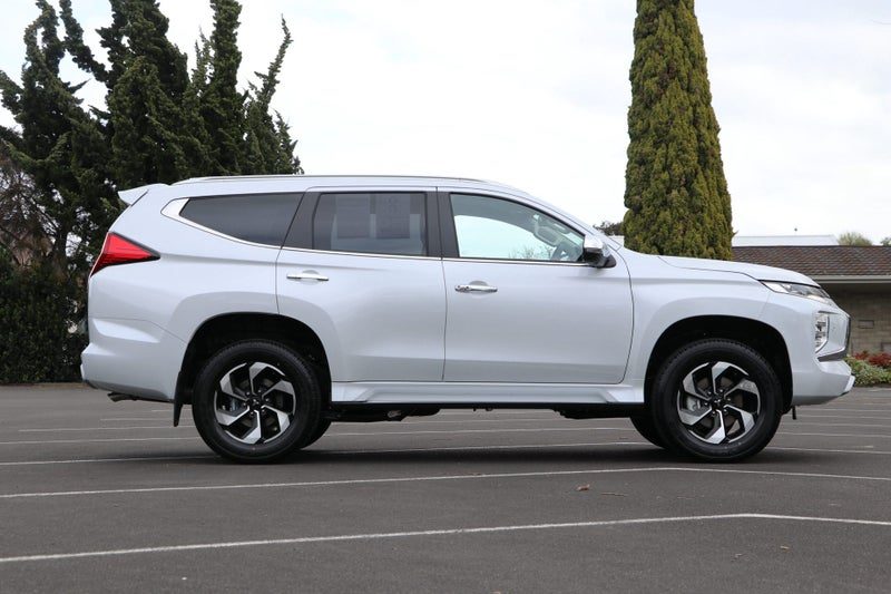 2026 Mitsubishi Pajero Sport VRX 4WD, photo 3