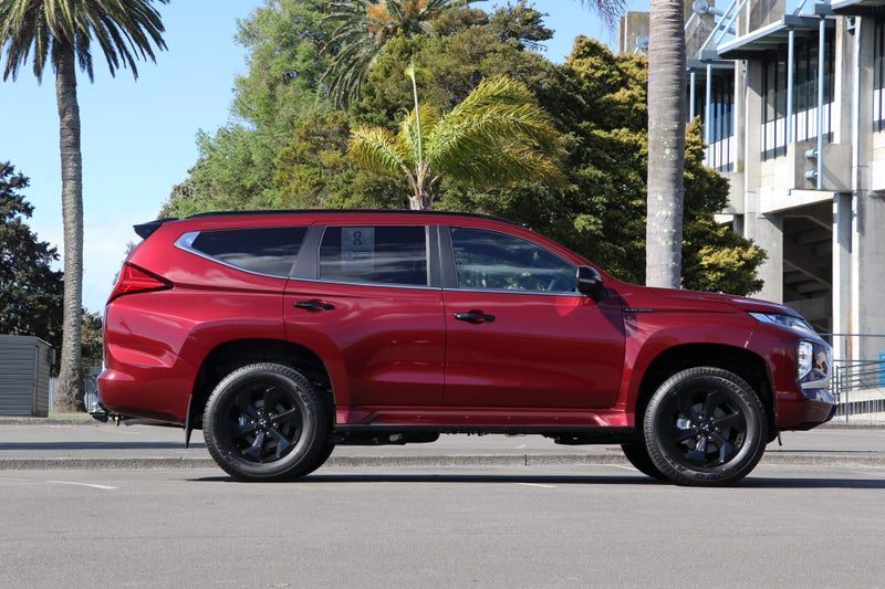 2026 Mitsubishi Pajero Sport VRXB, photo 3