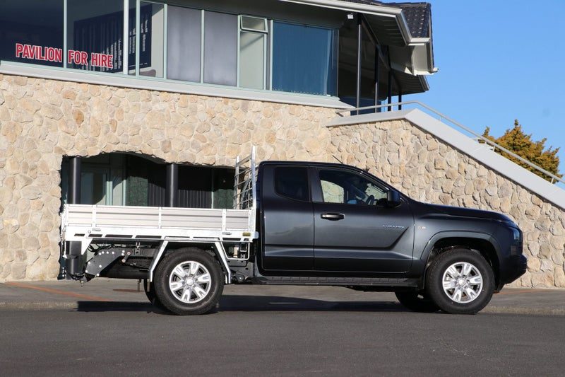 2026 Mitsubishi Triton Club Cab GLX Flat Deck 4WD, photo 3