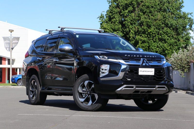 2026 Mitsubishi Pajero Sport VRX 4WD