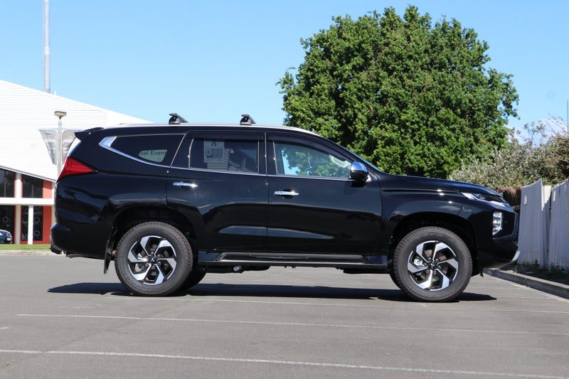 2026 Mitsubishi Pajero Sport VRX 4WD, photo 3