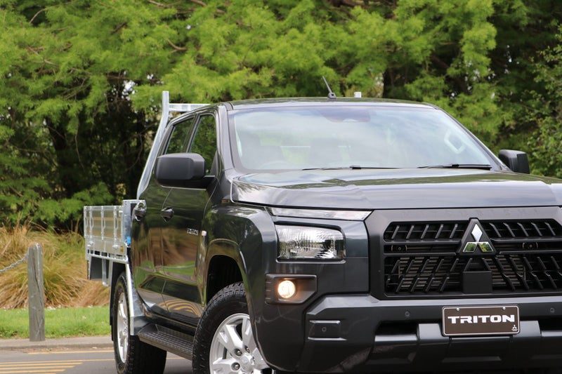 2026 Mitsubishi Triton GLX 4WD AUTO FLAT DECK, photo 3