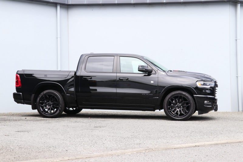 2026 Ram 1500 DT LIMITED I6 RB NIGHT EDITION, photo 3