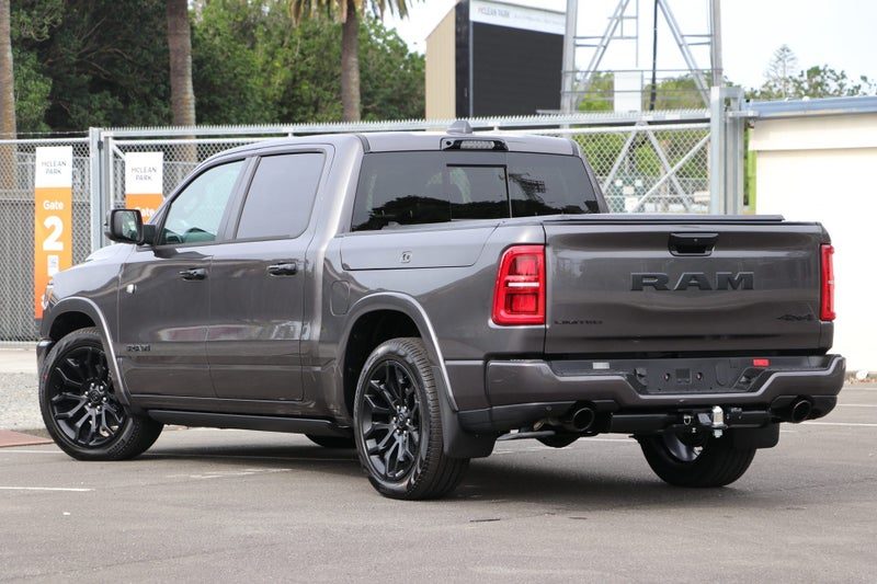 2026 Ram 1500 DT LIMITED I6 RB NIGHT EDITION, photo 2