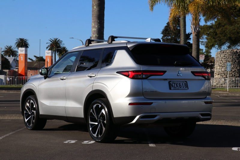 2022 Mitsubishi Outlander XLS 2WD 2.5P, photo 2