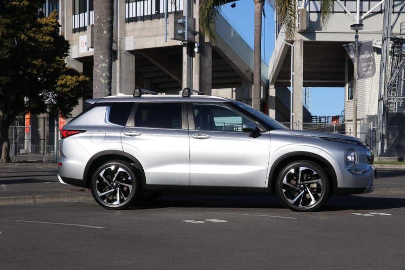 2022 Mitsubishi Outlander XLS 2WD 2.5P, photo 3