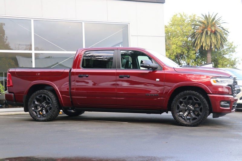 2025 Ram 1500 Limited I6 Rb Night HIGH OUTPUT, photo 3