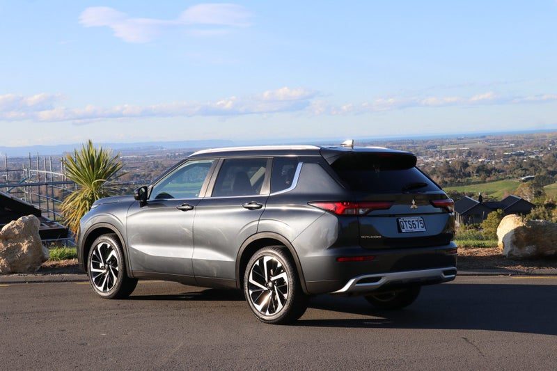 2024 Mitsubishi Outlander XLS 2.5P/4WD/CVT, photo 2