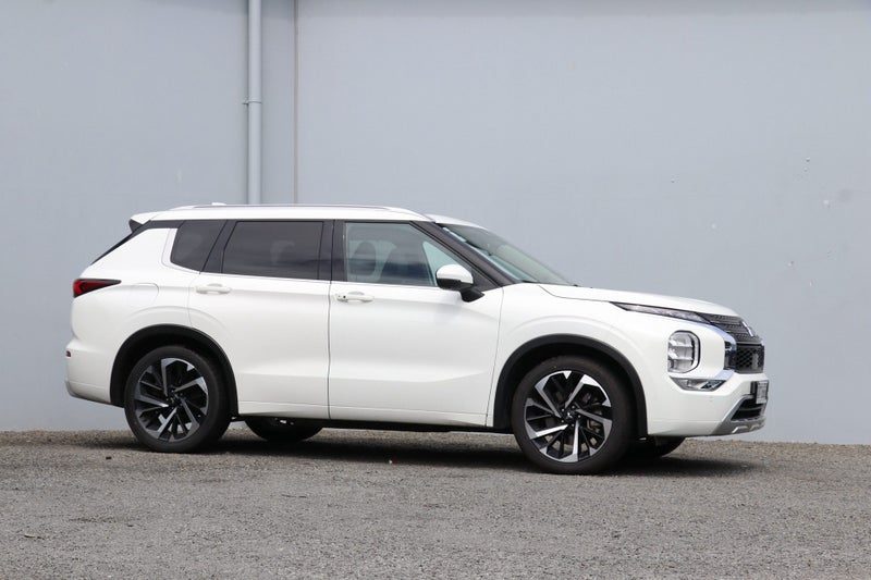 2024 Mitsubishi Outlander VRX 2.5P/4WD/CVT, photo 3