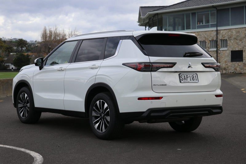2026 Mitsubishi Outlander LS 2.5P 2WD, photo 2