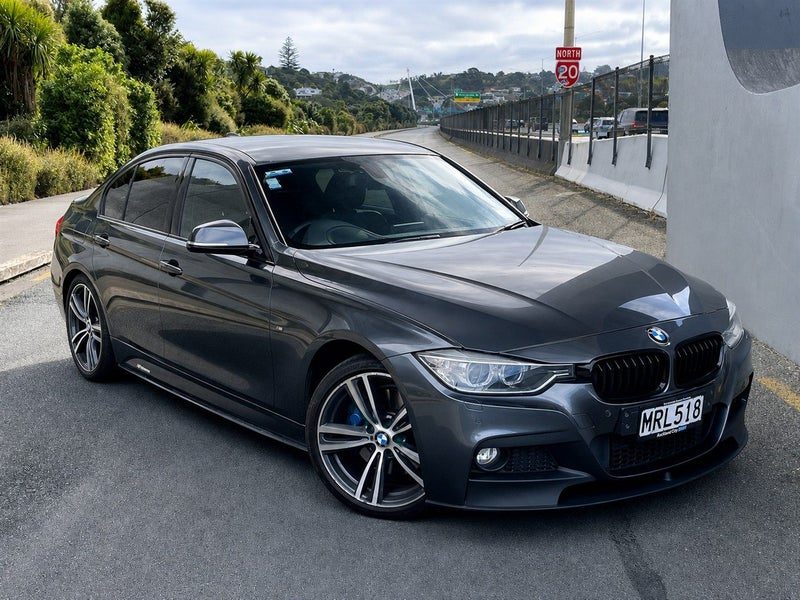 2015 BMW 320i MSPORT / RWD / 180HP