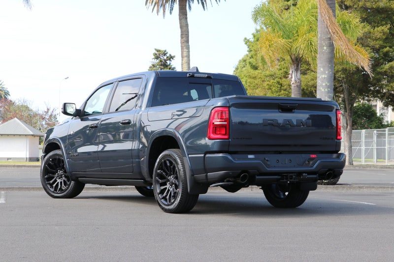 2026 Ram 1500 DT LIMITED I6 RB NIGHT EDITION, photo 2