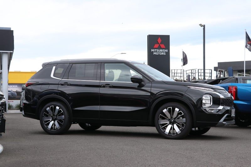 2026 Mitsubishi Outlander VRX 2WD 2.5P, photo 3