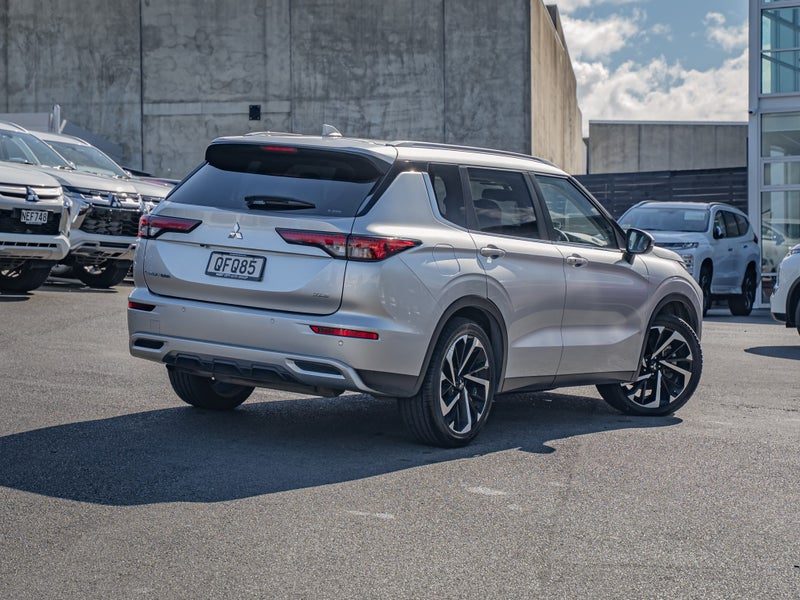 2023 Mitsubishi Outlander Xls 2.5P/4Wd/Cvt, photo 2