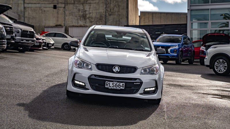 2017 Holden Commodore Vf2 Ss-V Redline 6.2, photo 3
