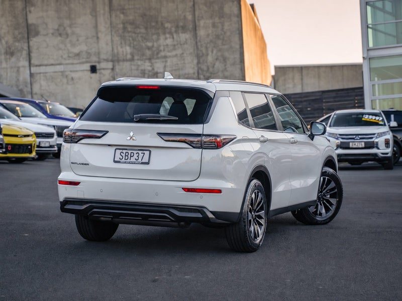 2026 Mitsubishi Outlander Ls 2.5P/Cvt, photo 2