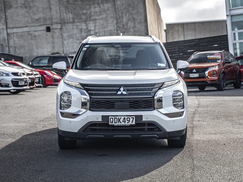 2023 Mitsubishi Outlander Ls 2.5P/4Wd/Cvt, photo 3