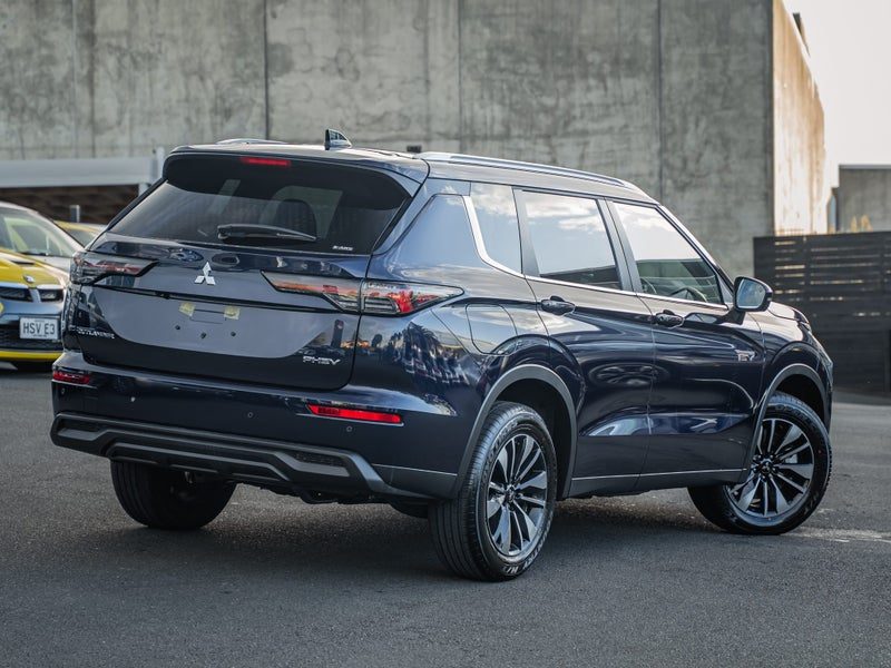 2026 Mitsubishi Outlander Ls Phev/4Wd/At, photo 2