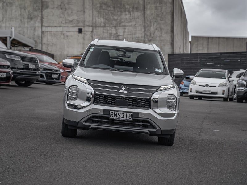 2025 Mitsubishi Outlander Ls 2.5P/Cvt, photo 3
