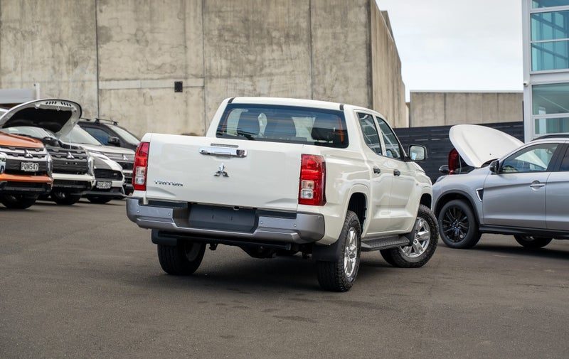 2026 Mitsubishi Triton Dc Glx 4Wd 6At 2.4Dt, photo 2