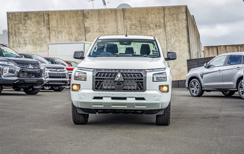 2026 Mitsubishi Triton Dc Glx 6At 2.4Dt, photo 3