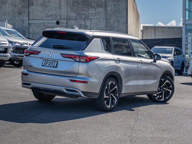 2023 Mitsubishi Outlander Xls 2.5P/4Wd/Cvt, photo 2