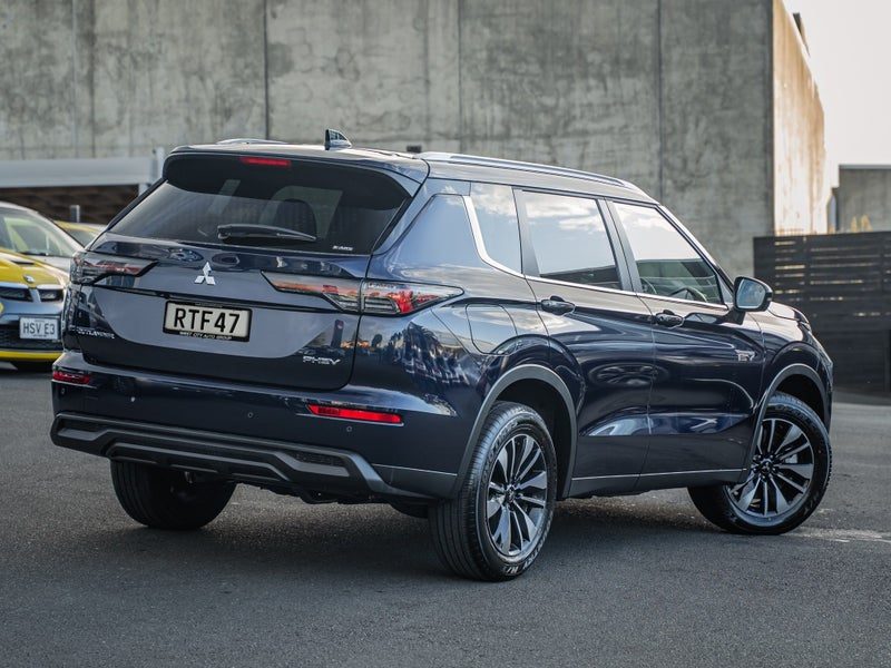 2026 Mitsubishi Outlander Ls Phev/4Wd/At, photo 2