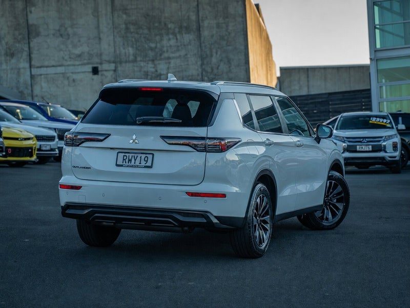 2026 Mitsubishi Outlander Ls 2.5P/Cvt, photo 2